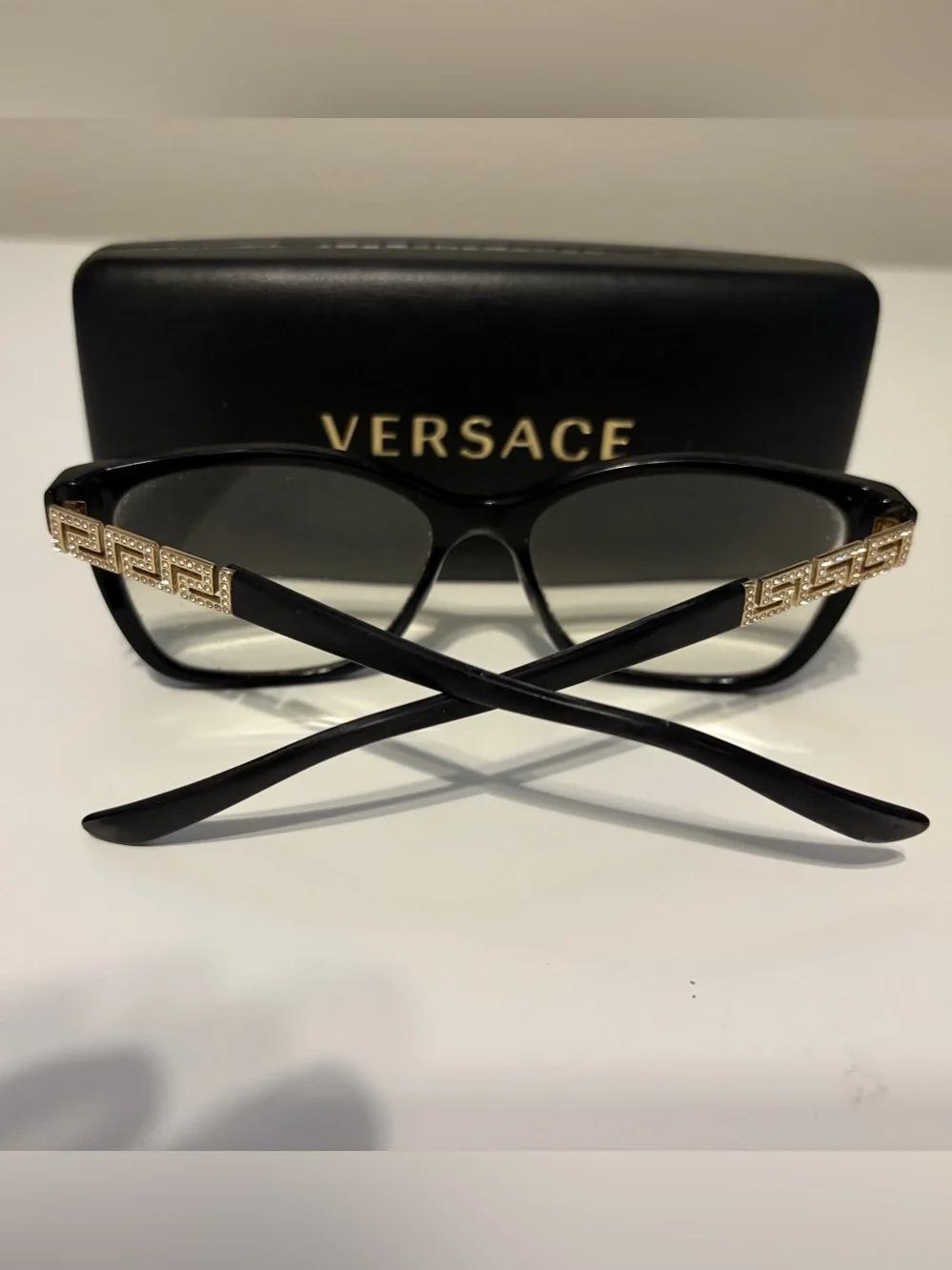 Pre-loved Versace Black and Gold Women’s Frames